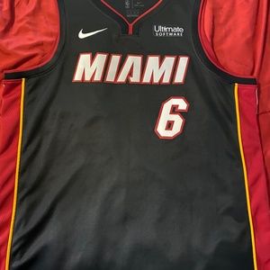 Lebron James jersey